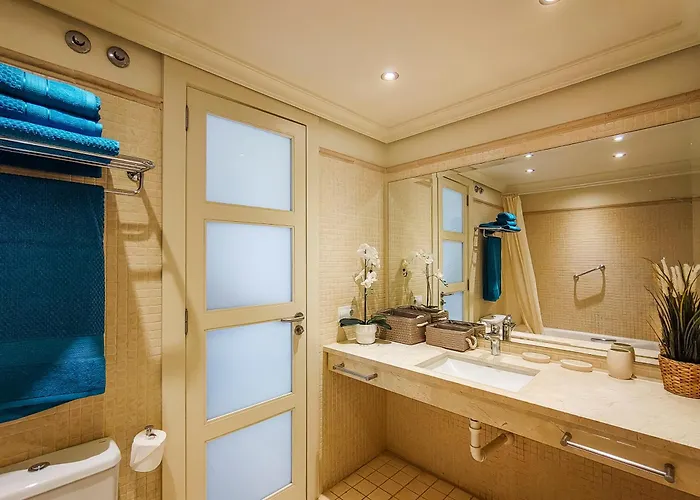 Floor Ocean View - Swimming Pool Apartment